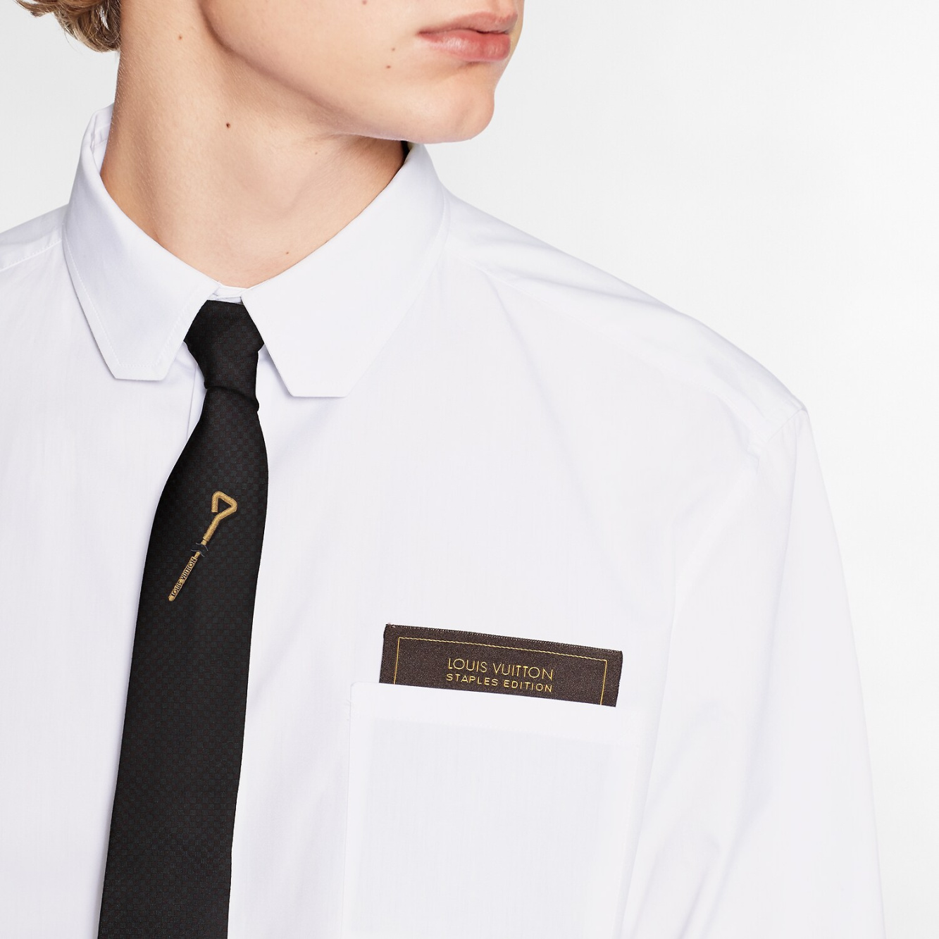 Louis Vuitton® Dna Collar Short-sleeved Shirt White. Size 36 in 2023
