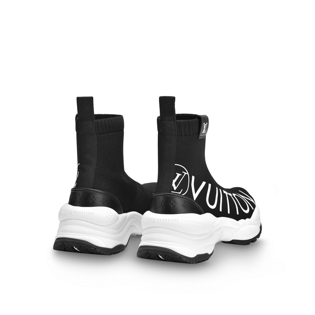 Louis Vuitton Run 55 Sneaker BLACK. Size 40.0