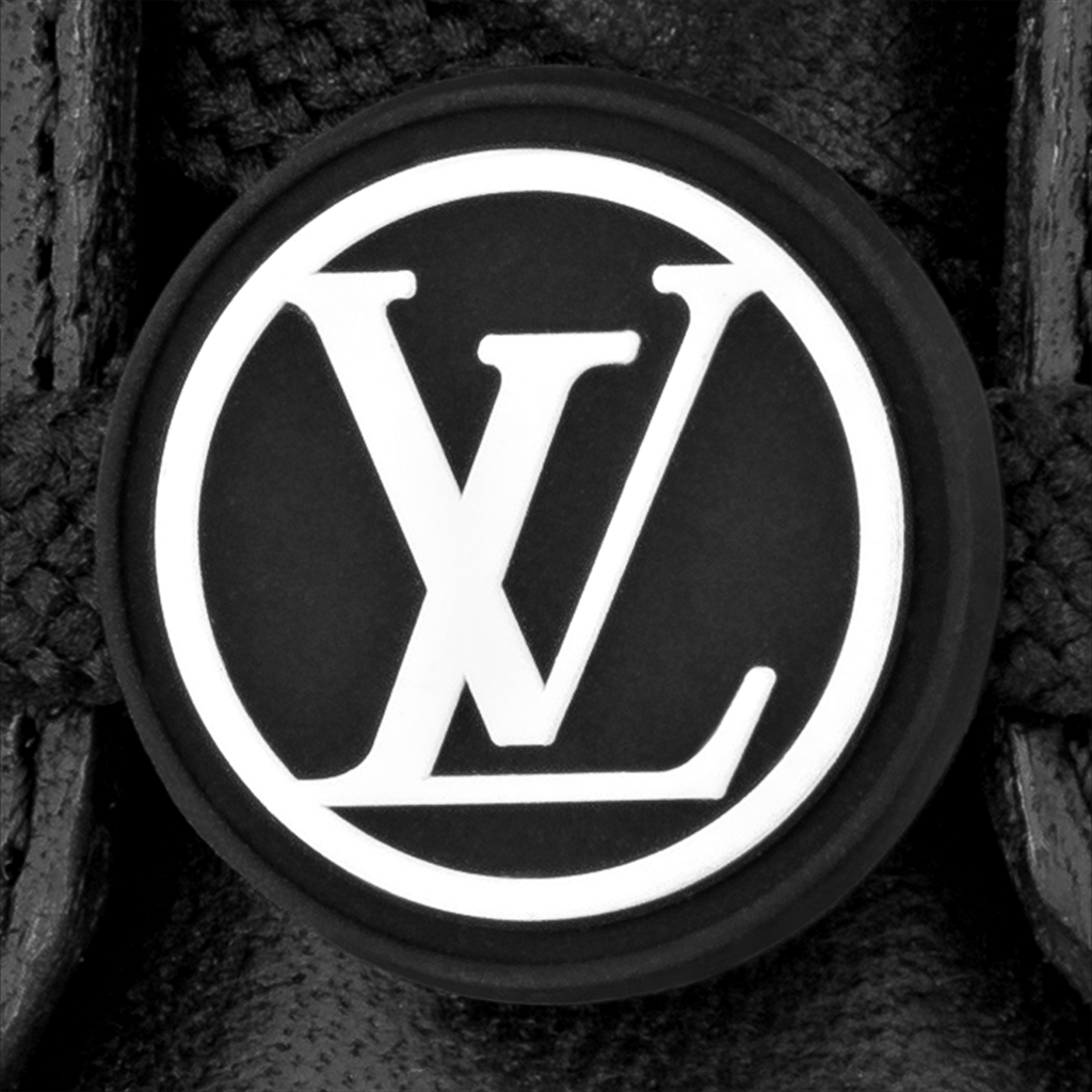 Louis Vuitton Territory Flat Ranger BLACK. Size 38.0