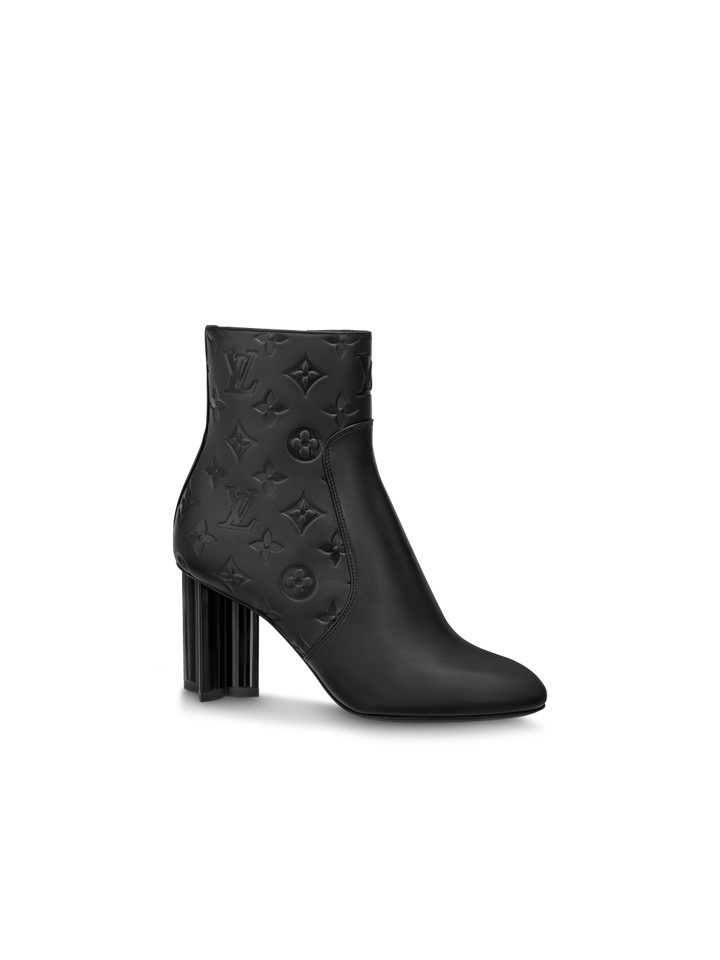 Louis Vuitton Silhouette Ankle Boot BLACK. Size 39.0