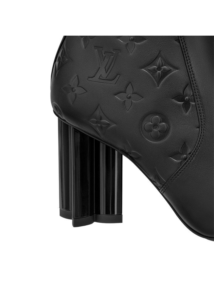 Louis Vuitton LV Silhouette Monogram Ankle Boots White 36.5 / Ecru