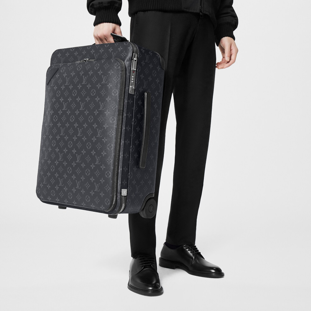 Louis Vuitton Pre-Owned Horizon Clutch Bag - Black for Women