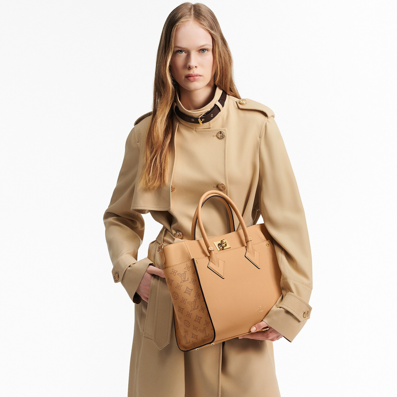 Louis Vuitton On My Side GM Bag - Vitkac shop online