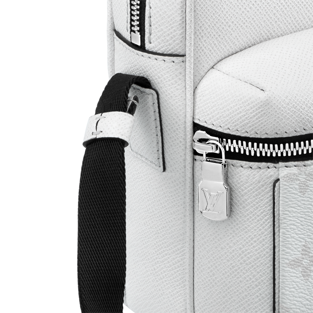 Louis Vuitton Outdoor Messenger Antarctica White Taigarama Leather