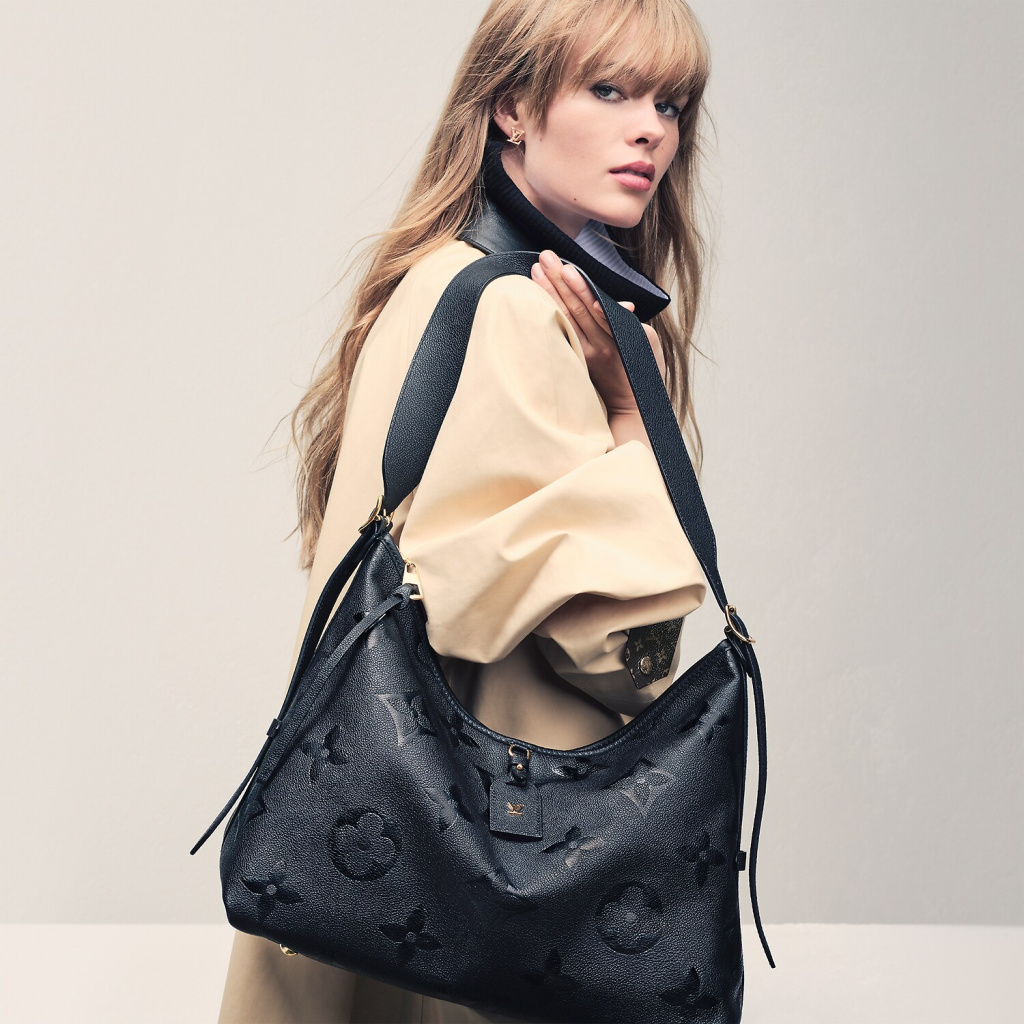 Louis Vuitton Carry All MM Bag Hand - IetpShops shop online - This is a  gorgeous bag