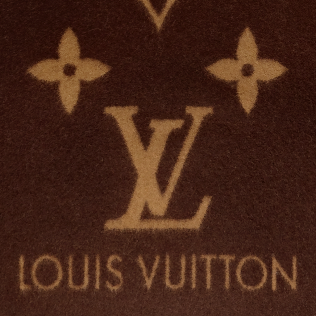 Louis Vuitton Cold Reykjavik Scarf, Black