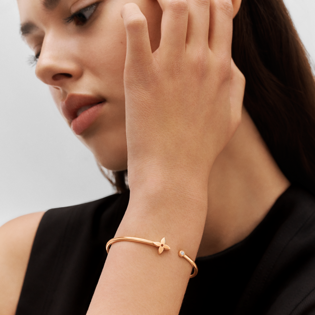 Shop Louis Vuitton Idylle blossom twist bracelet, pink gold (Q95533) by  MiuCode