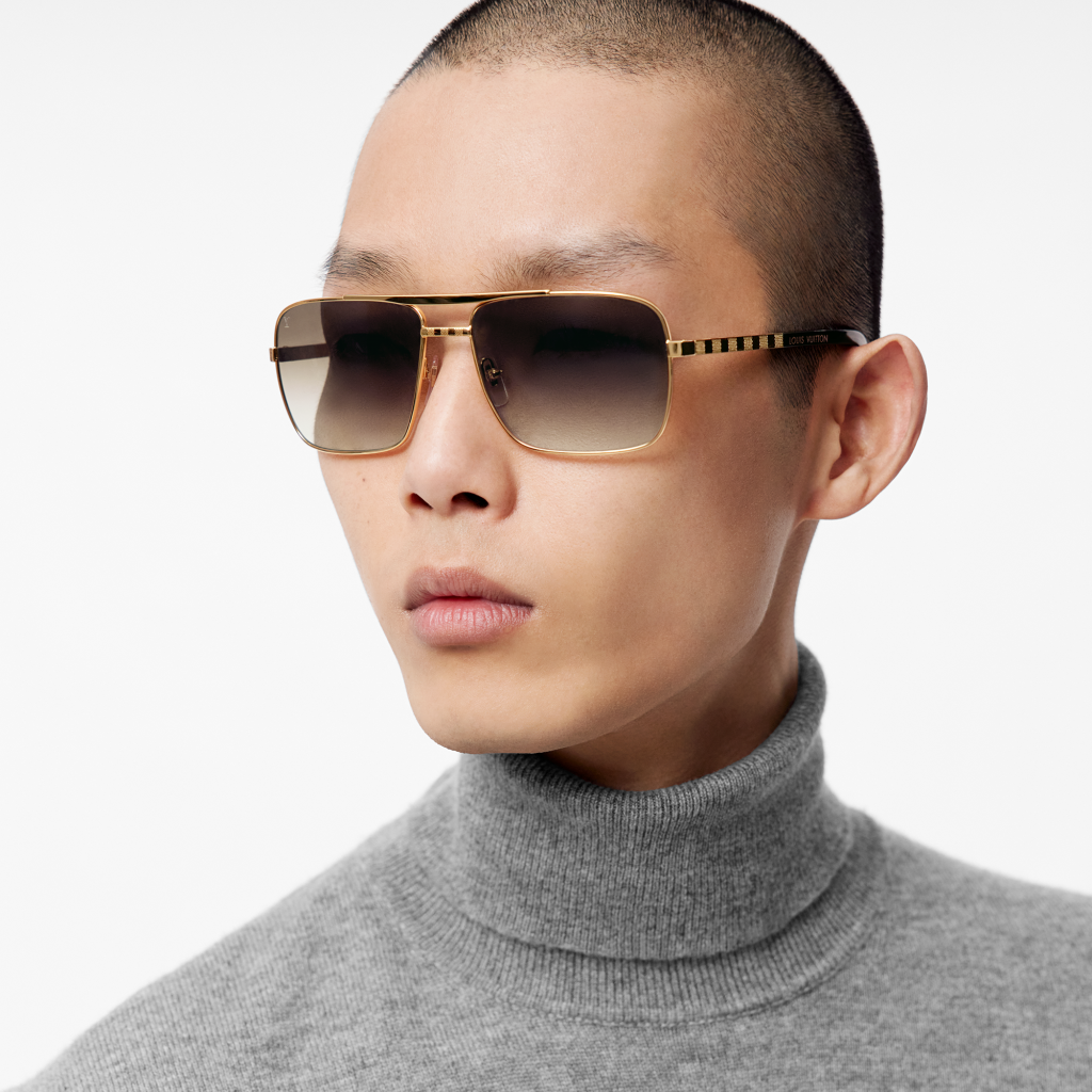 Louis Vuitton sunglasses. Preowned. Style Z0259U