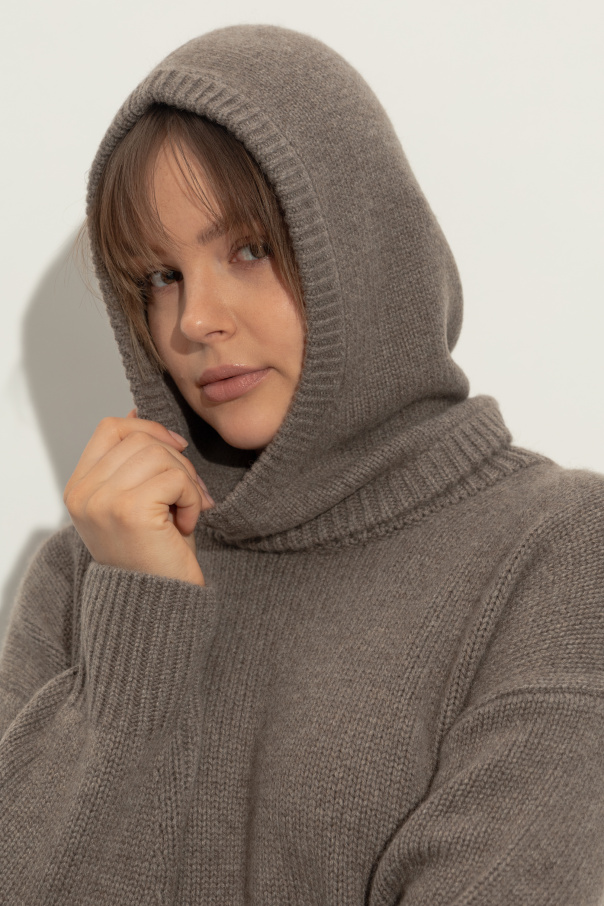 Lisa Yang Astiri hood