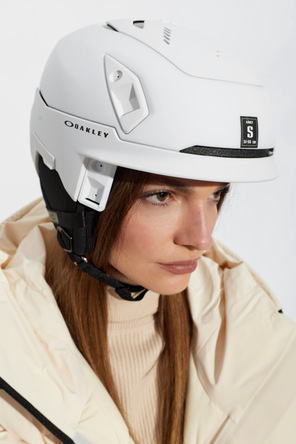 Oakley ‘MOD7’ ski helmet