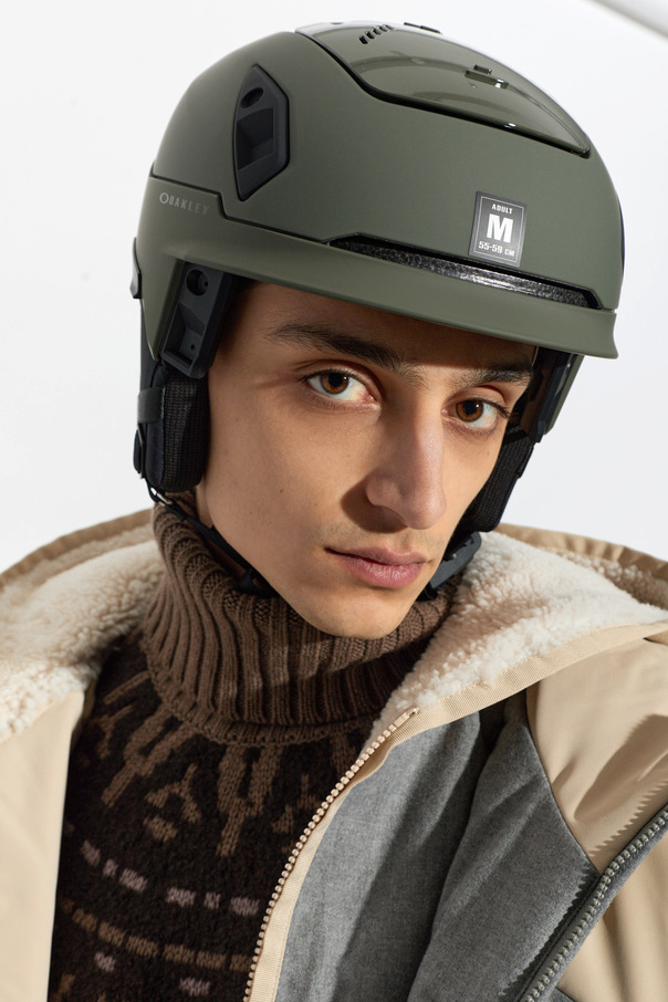 Oakley ‘MOD7’ ski helmet