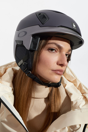 Oakley "MOD7" Ski Helmet
