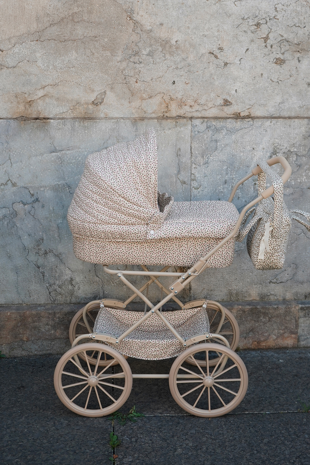 Konges Sløjd Doll pram