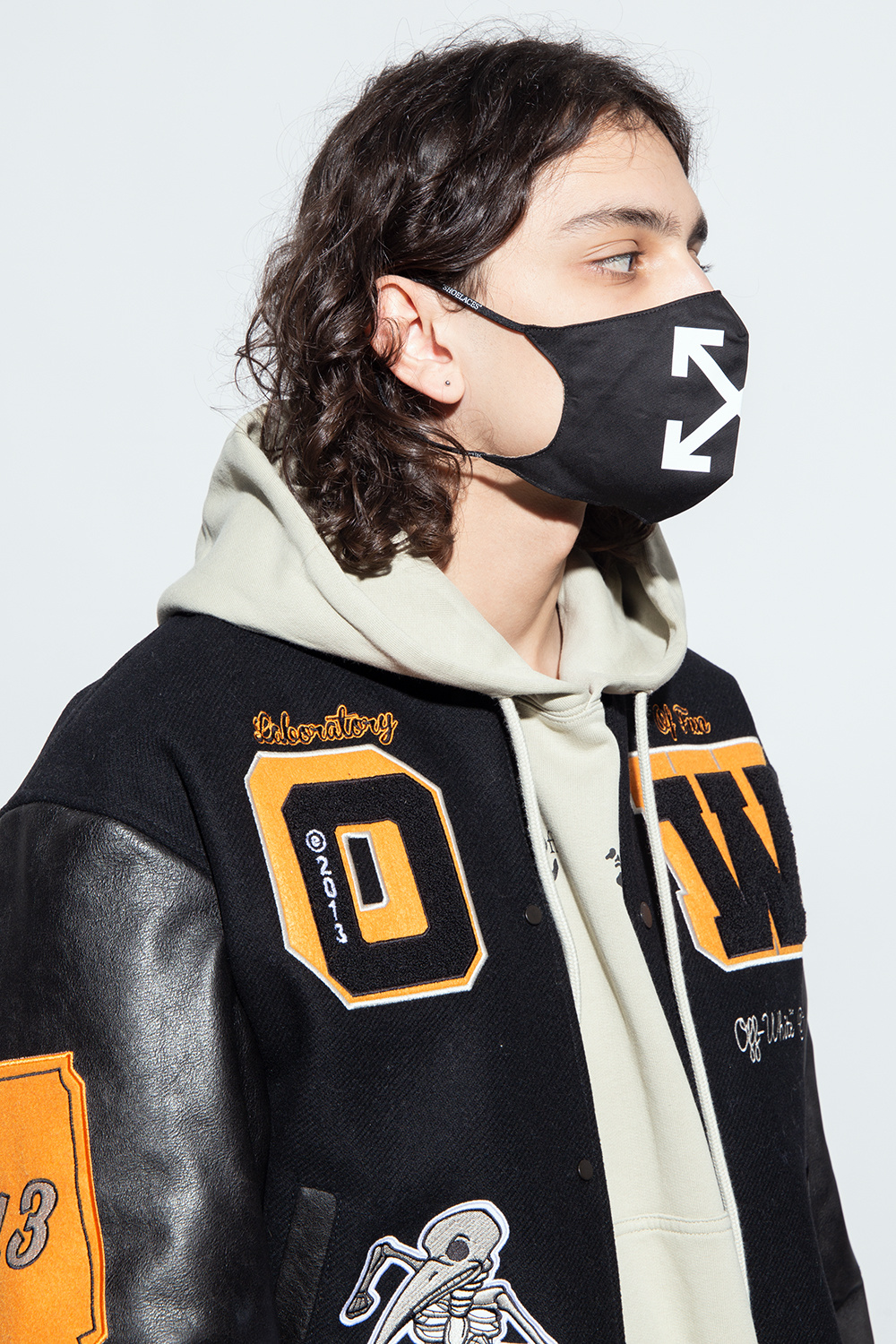 Off-White m37 bright award bubble-de mask blacк