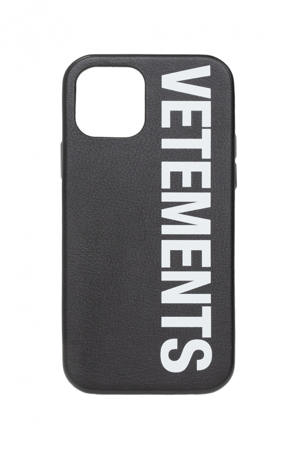 VETEMENTS PRACTICAL AND STYLISH OUTERWEAR