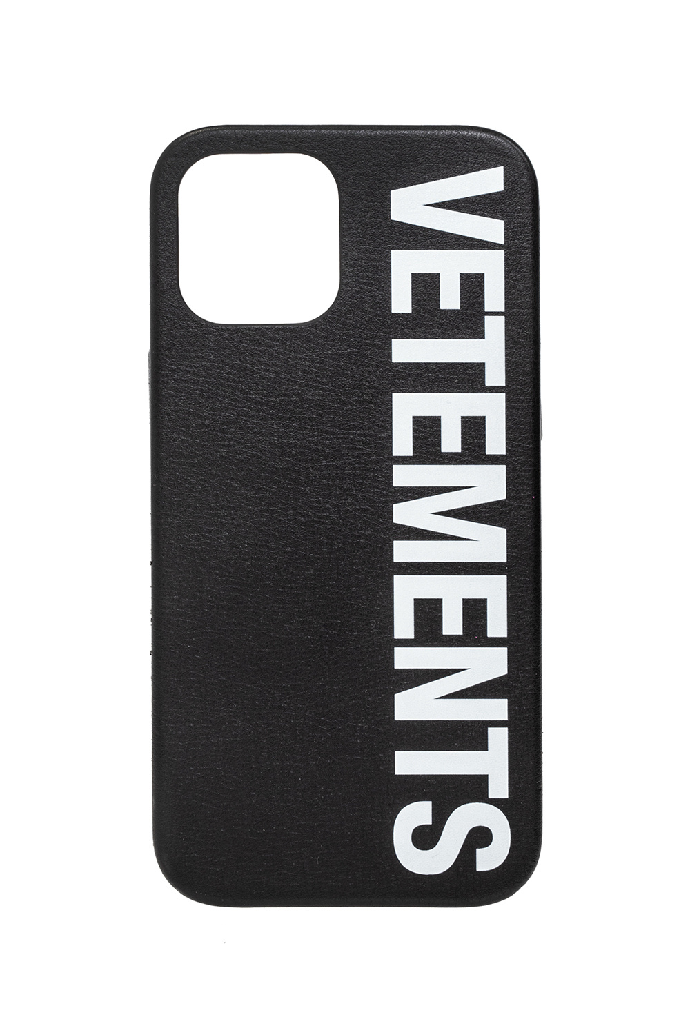 VETEMENTS IN HONOUR OF MOVEMENT AND BREAKING PATTERNS