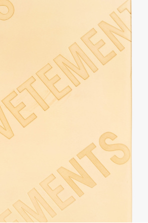 VETEMENTS If the table does not fit on your screen, you can scroll to the right