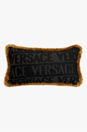 Fringed pillow od Versace Home