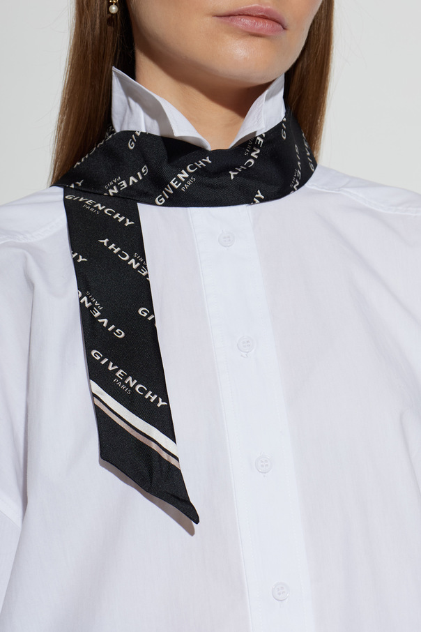 Givenchy Копринен шал с лого