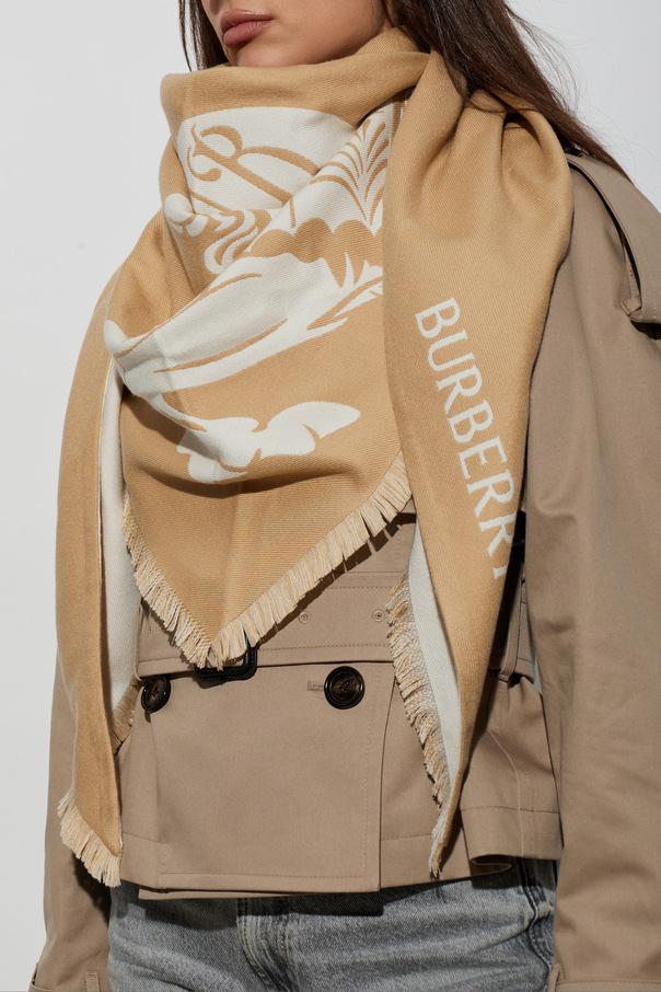 Burberry Wool scarf with logo