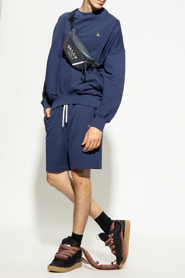 Vivienne Westwood Schwarzes Rundhals-Sweatshirt aus einer weichen Premium-Baumwollmischung und hat ein gesticktes