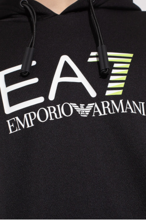 Emporio Armani graphic logo-print cotton T-shirt Клатч велюровый giorgio armani