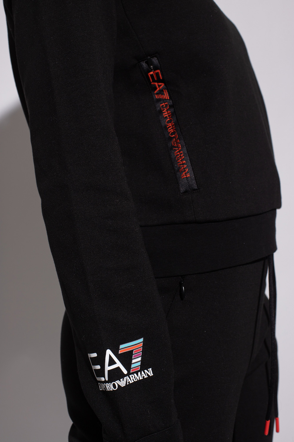 Sneakers EA7 EMPORIO gathered-back armani XSX006 XCC53 A120 Black White Sweatshirt with logo
