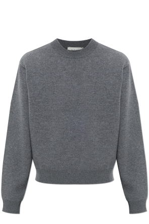 Wool sweater with sewn-in shoulder pads