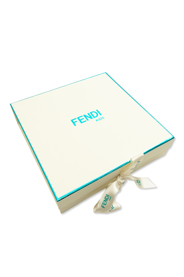 Fendi Kids Set: Strampler, Mütze und Lätzchen