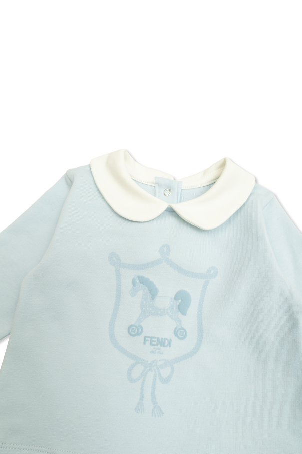 Fendi Kids Set: Strampelanzug, Mütze und Lätzchen