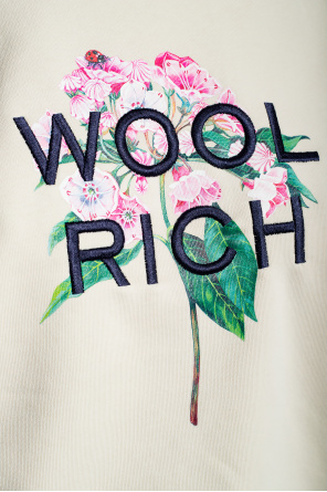 Woolrich Bershka T-shirt o podkreślającym sylwetkę kroju w kolorze khaki