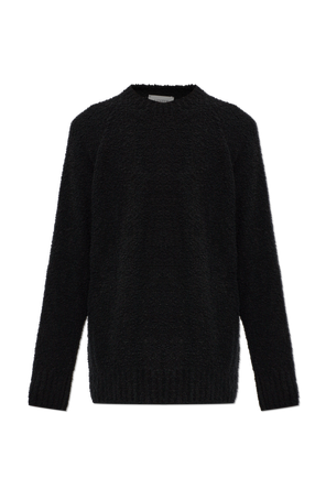 Wool sweater with long sleeves