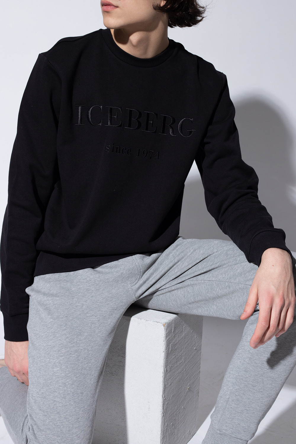 Iceberg logo-embroidered soft ski jacket