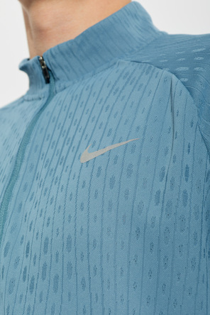Nike Суитшърт от колекцията ‘Nike Stride’
