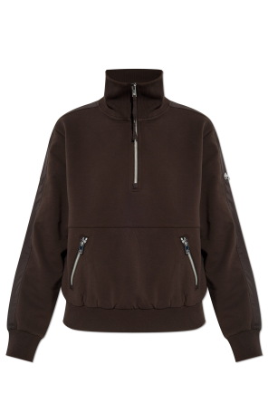 Sweatshirt with pockets