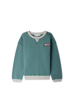 Sweatshirt with patch