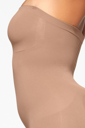 SKIMS Body moldeador con tirantes desmontables