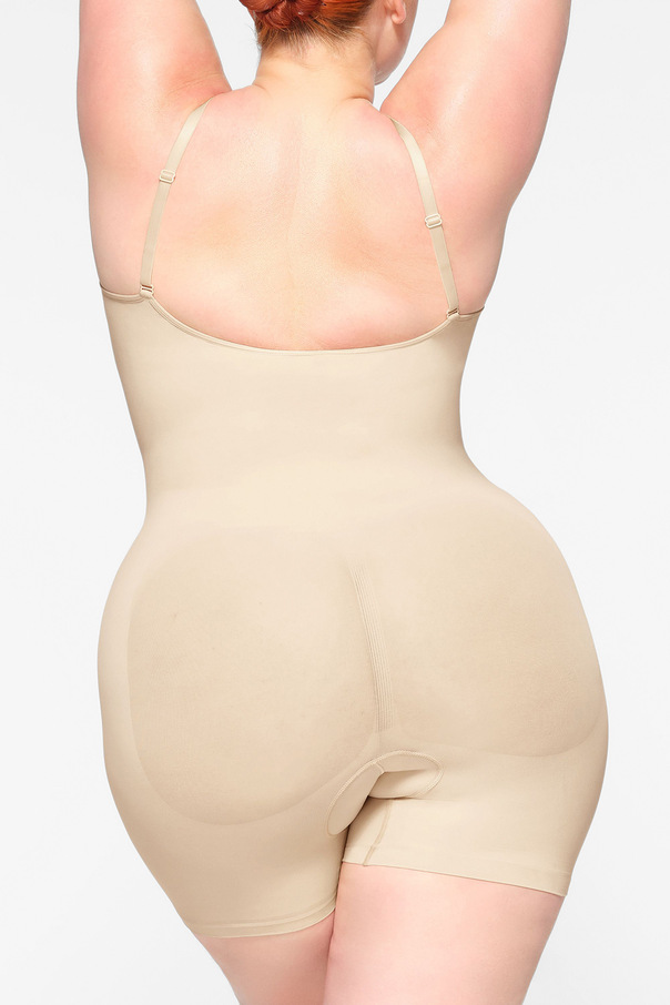 SKIMS Bodies modeladores