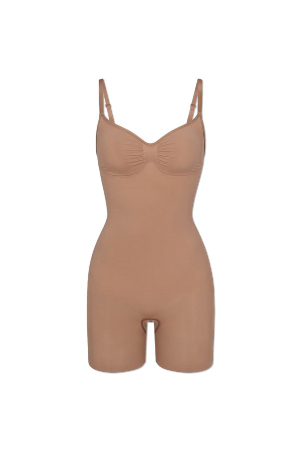 Shaping bodysuits od SKIMS