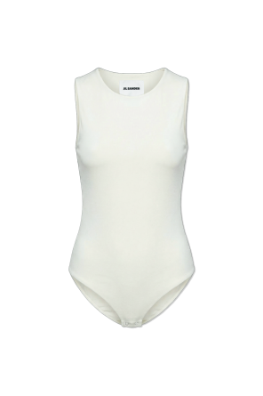 Body with a round neckline