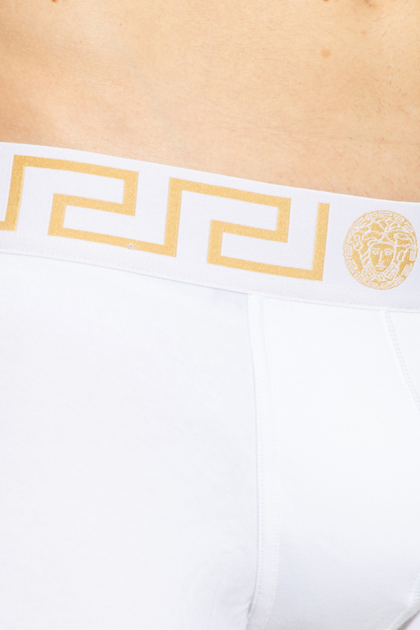 Versace Download the updated version of the app