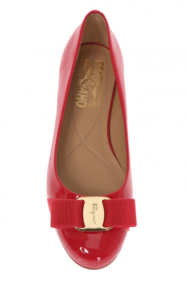 Red ‘Varina’ ballet flats FERRAGAMO - Vitkac GB