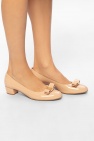 FERRAGAMO beige 'Vara' Pumps