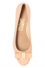 FERRAGAMO beige 'Vara' Pumps