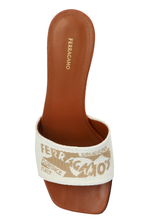 FERRAGAMO Klapki na obcasie