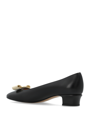 FERRAGAMO Zapatos de tacón "Vara"