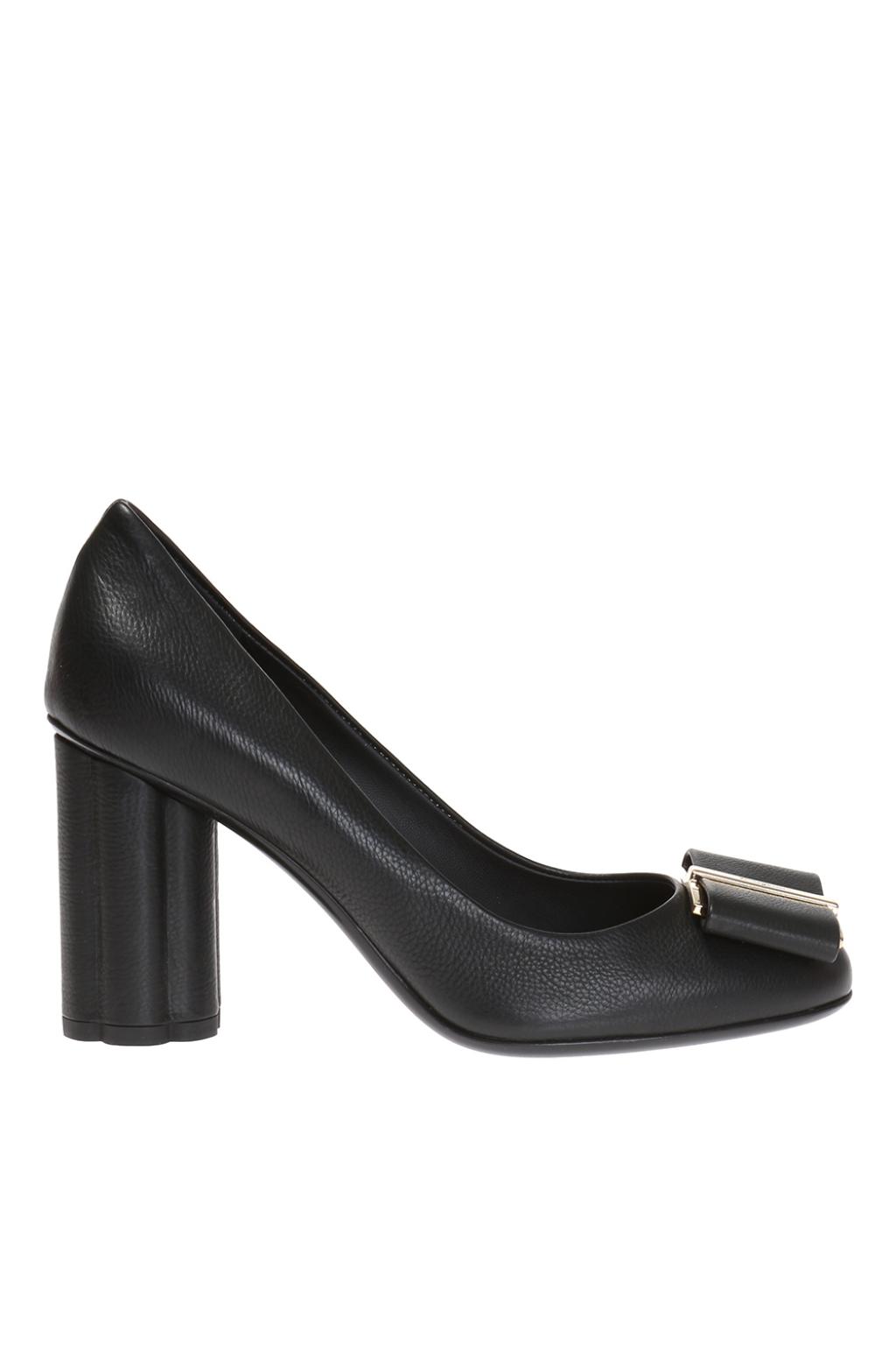 salvatore ferragamo capua pump