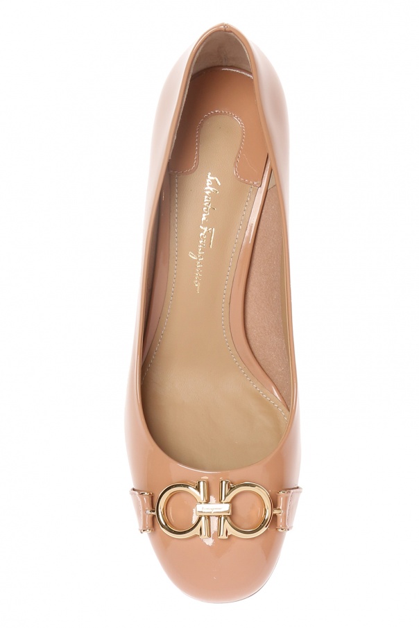 ferragamo garda pumps