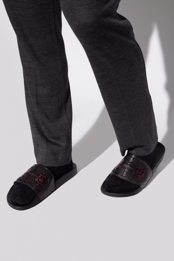 ‘groove’ slides with logo, zdjęcie 2 ‘groove’ slides with logo od Salvatore Ferragamo