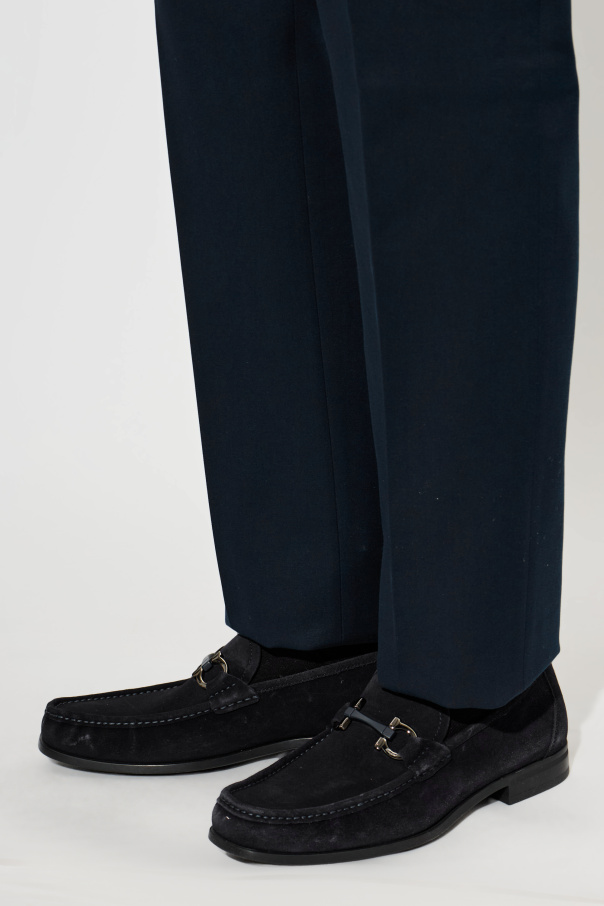 FERRAGAMO Zamschschuhe `Grandioso` vom Typ `Loafers`